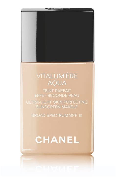 chanel fondotinta vitalumière aqua|Chanel vitalumière aqua sunscreen.